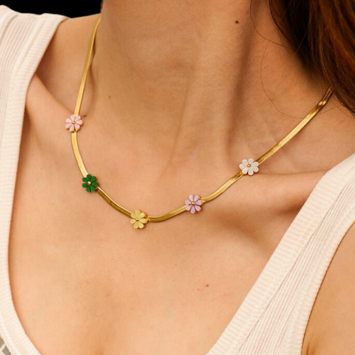 Cely Necklace