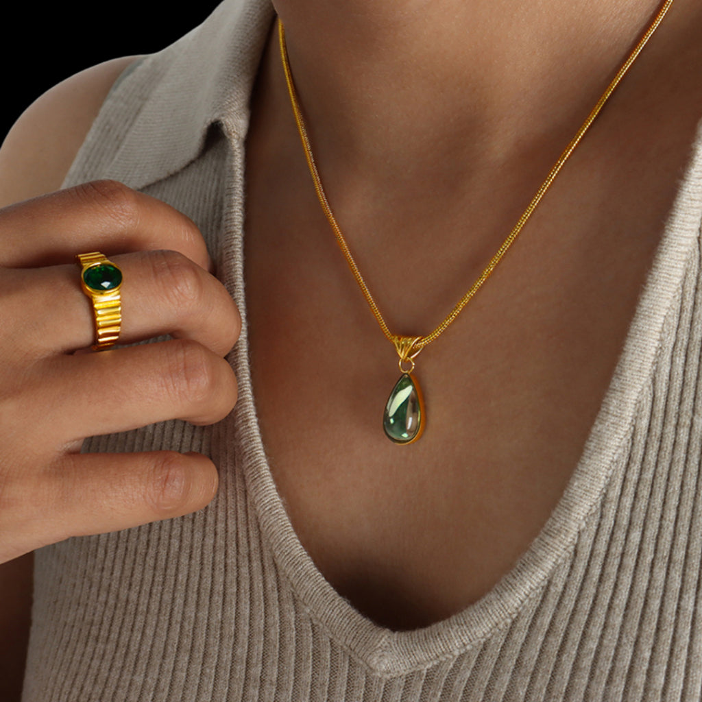 Ovi Necklace