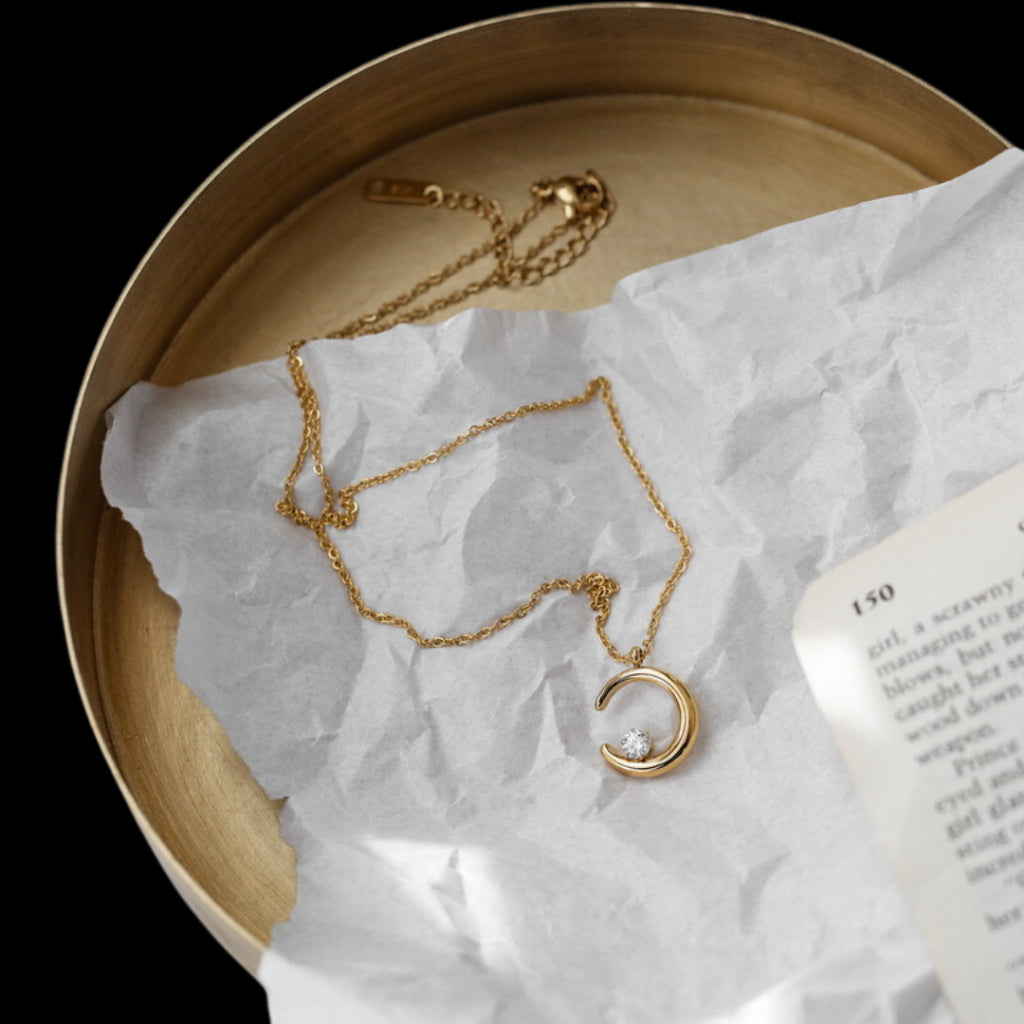 Luna Necklace