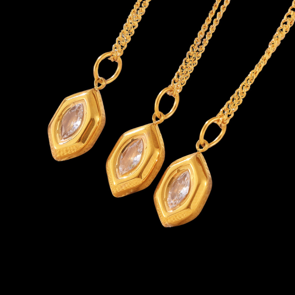Tuck Necklace