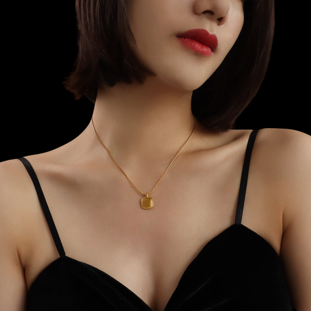 Butin Necklace