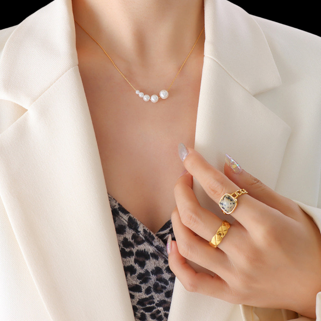 Mia Necklace