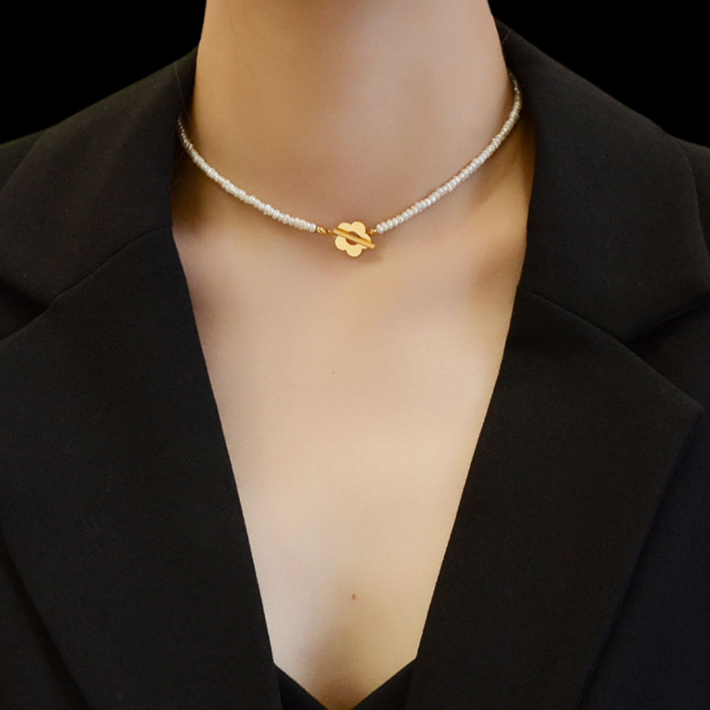 Amour Necklace