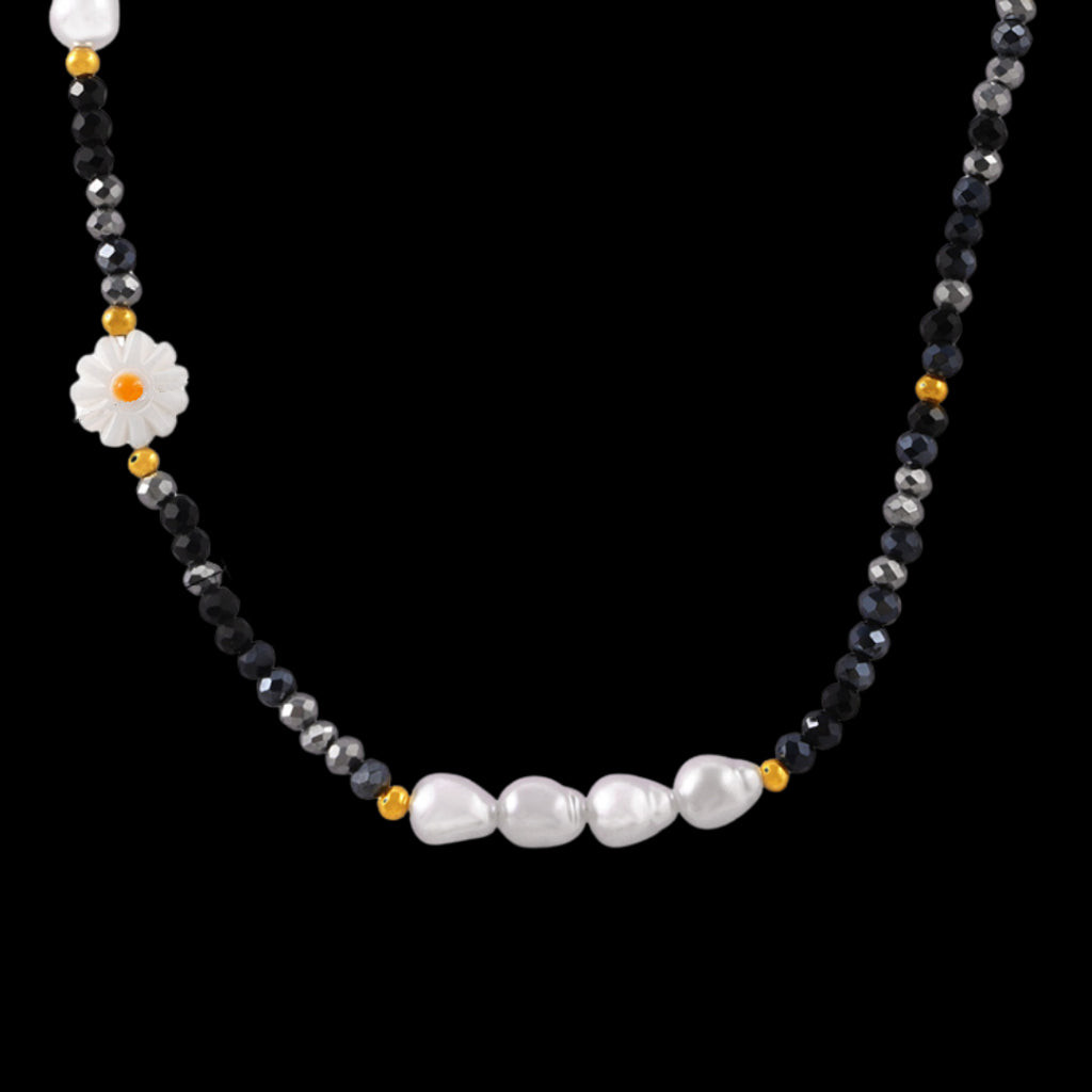 Roca Necklace