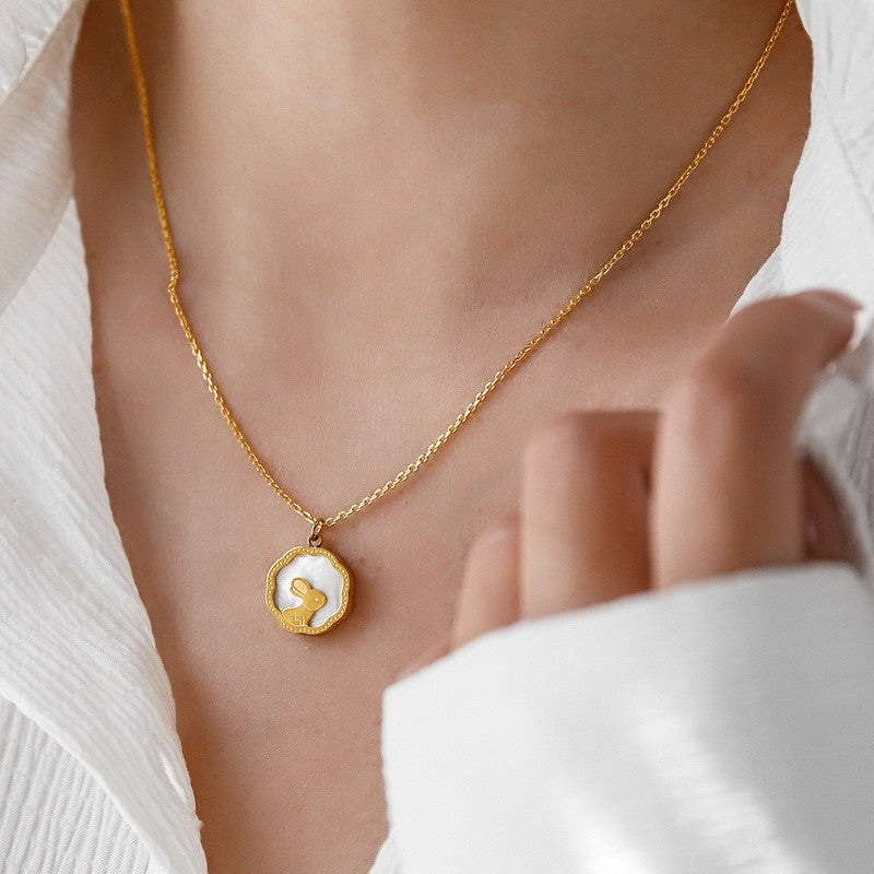 Arista Necklace