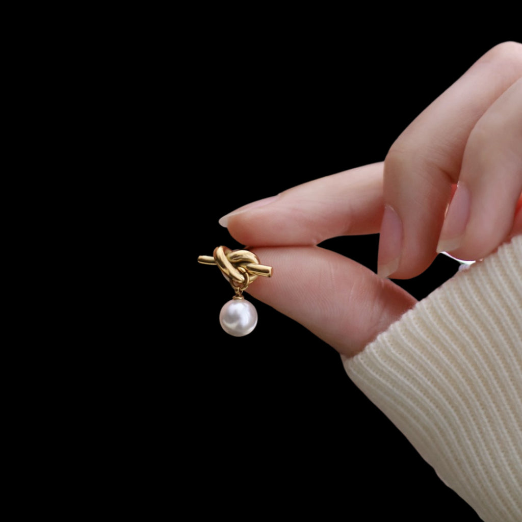 Ari Earrings