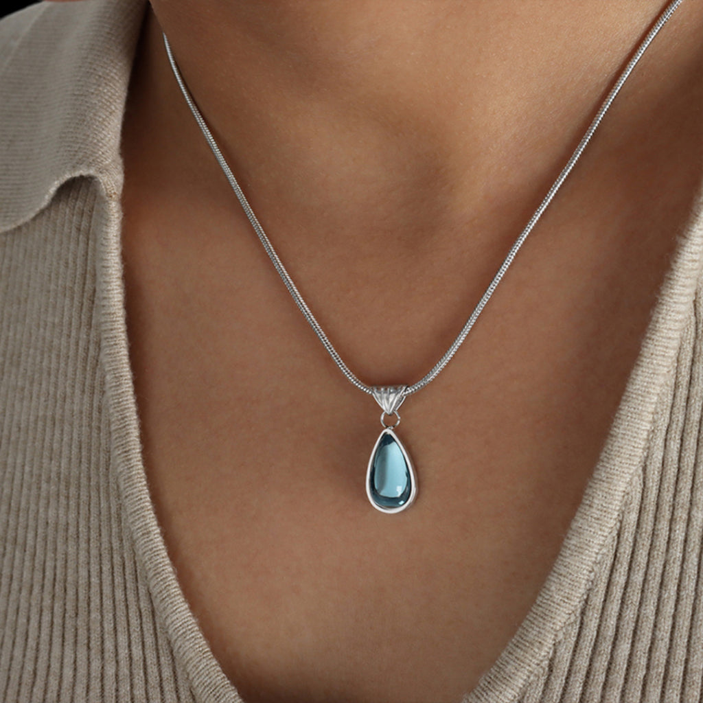 Ovi Necklace