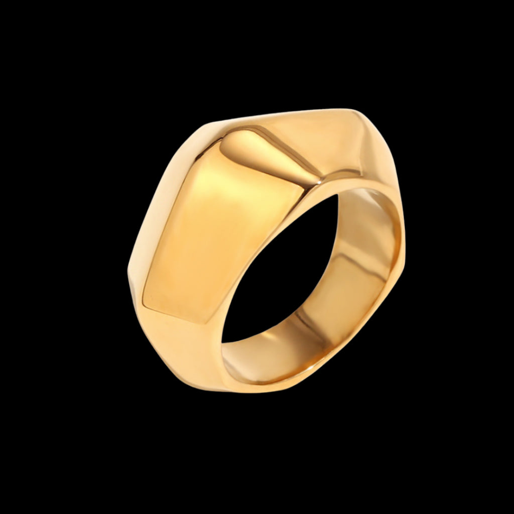 Noir Ring