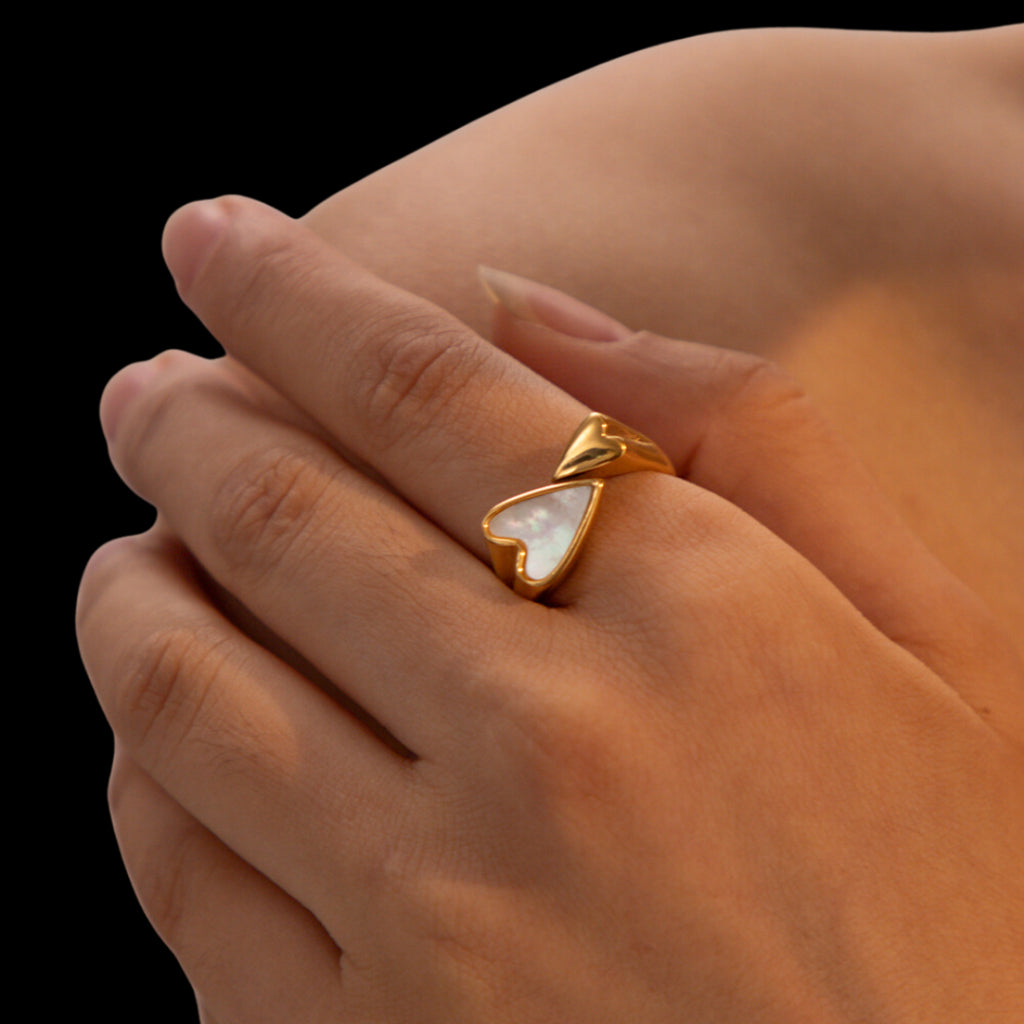 Amare Ring