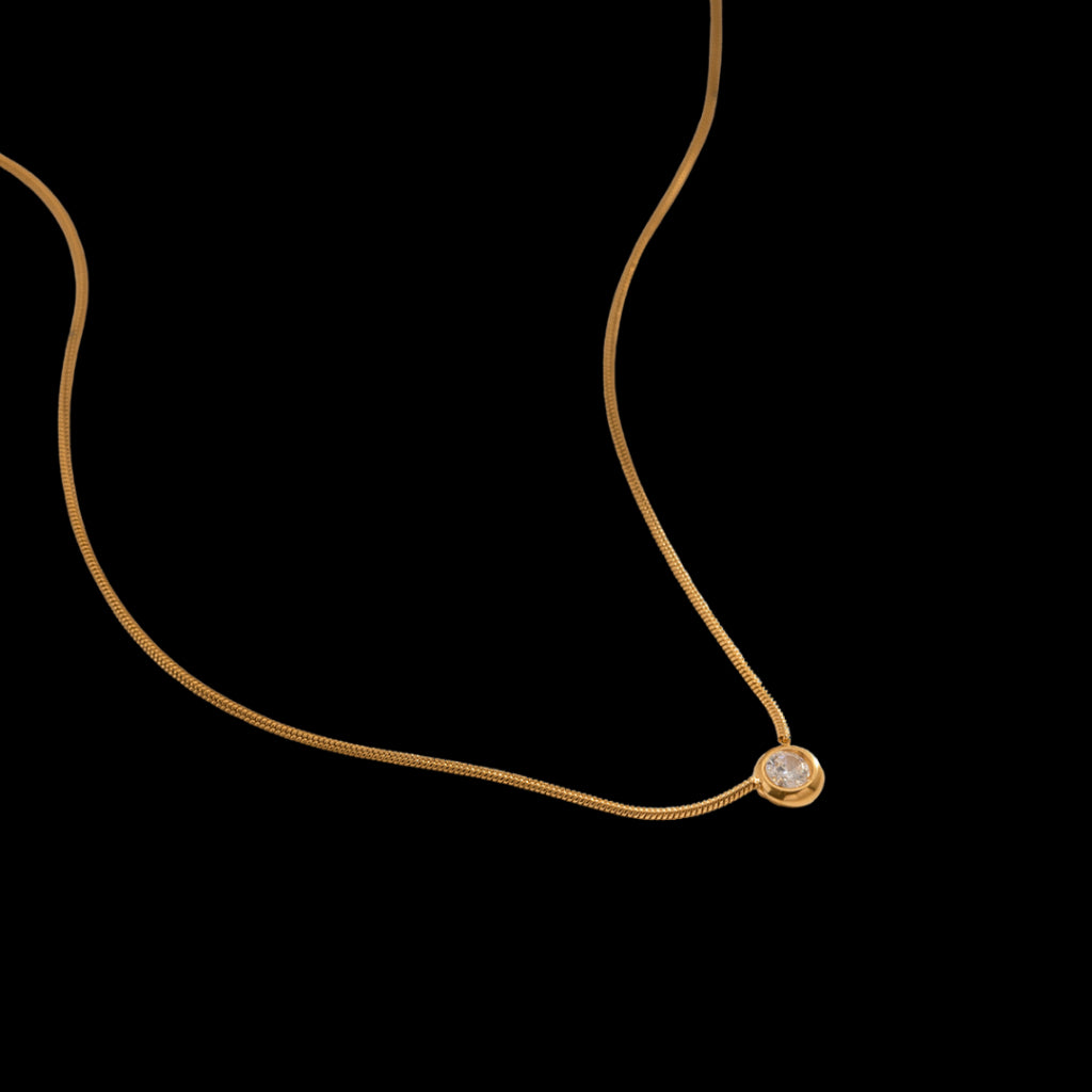 Vio Necklace