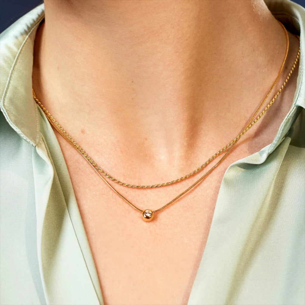 Vio Necklace