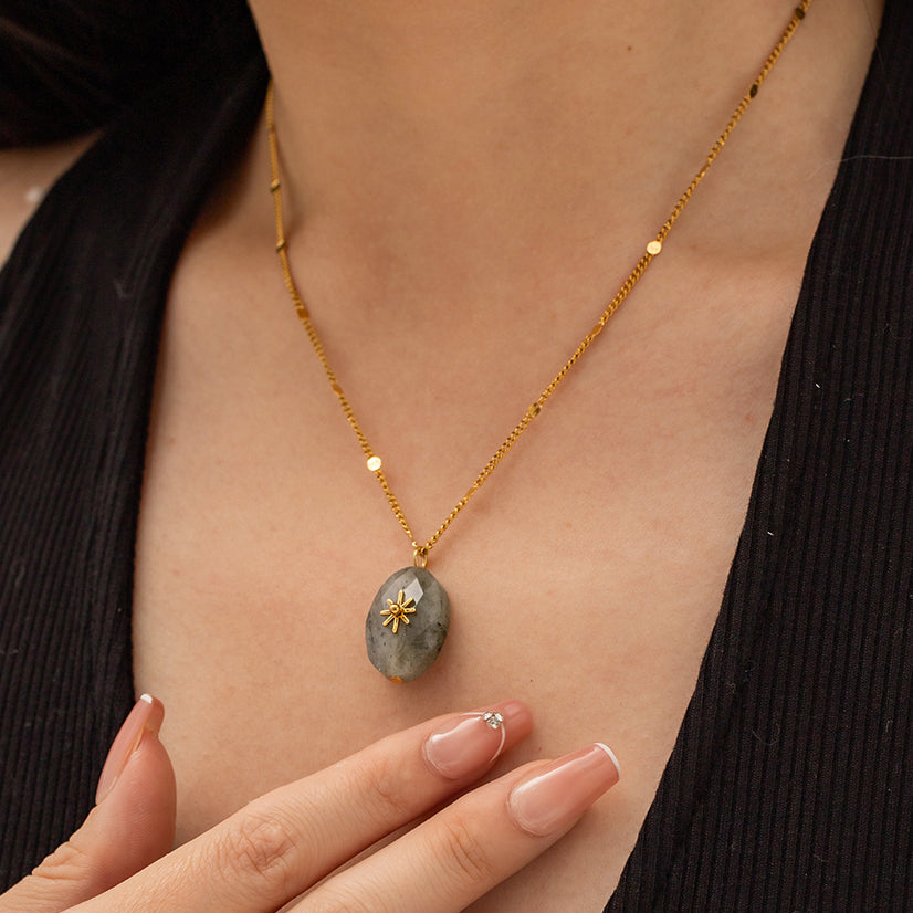 Sol Necklace