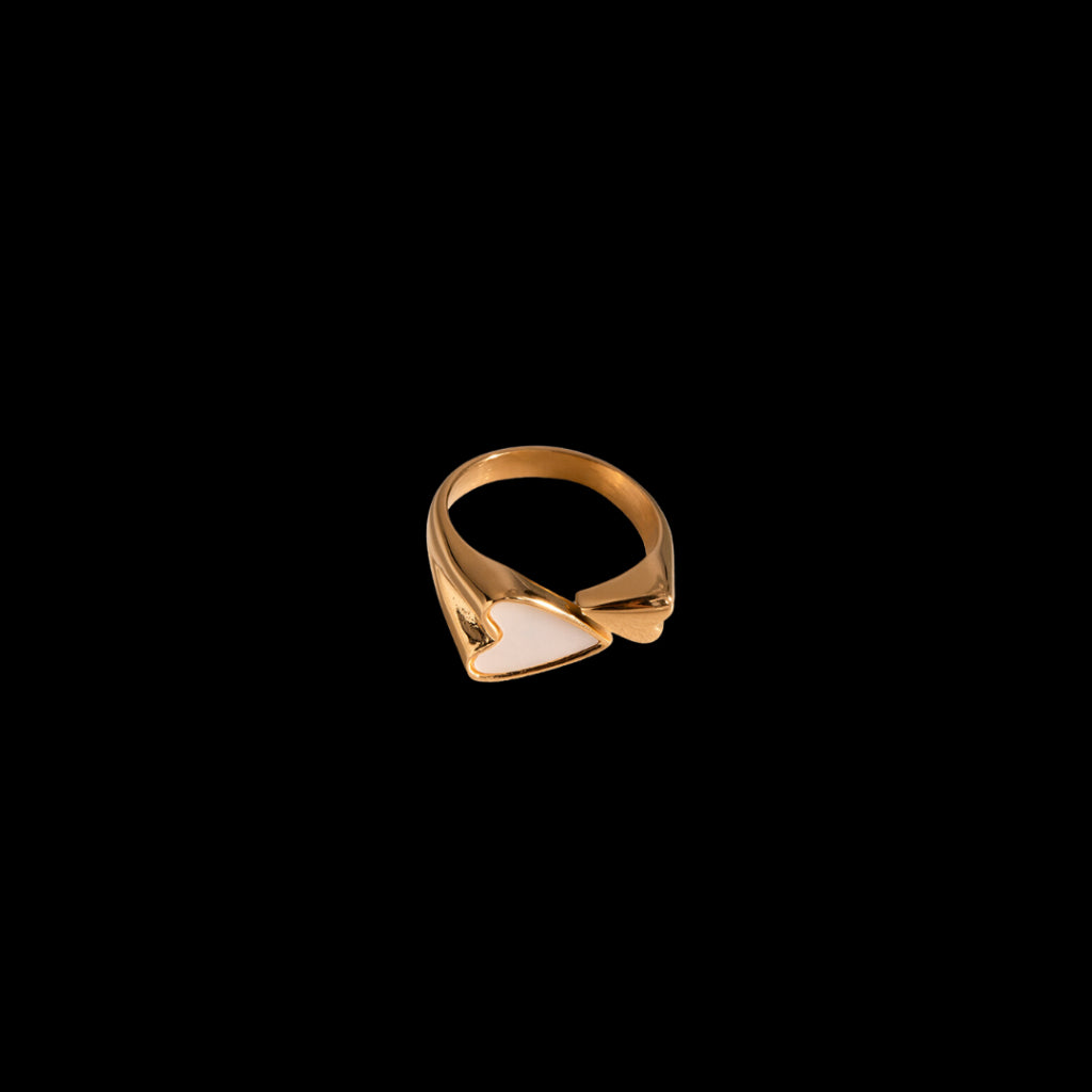 Amare Ring