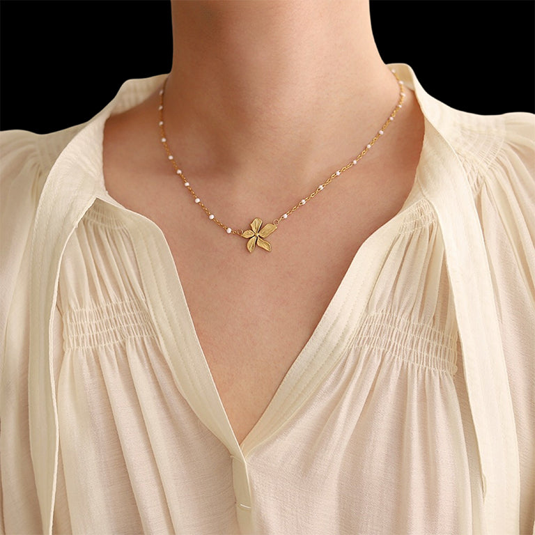 Folium Necklace