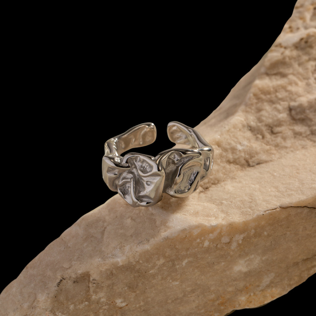 Val  Ring