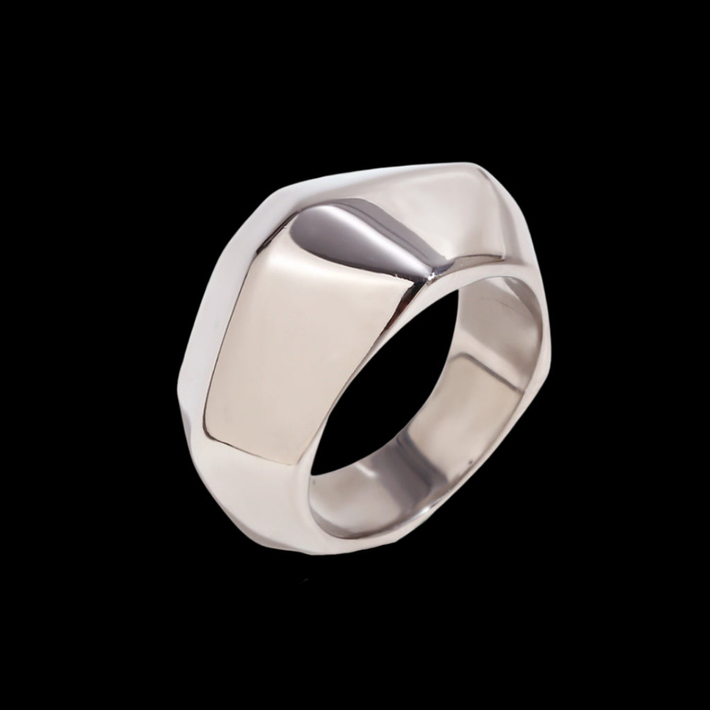 Noir Ring