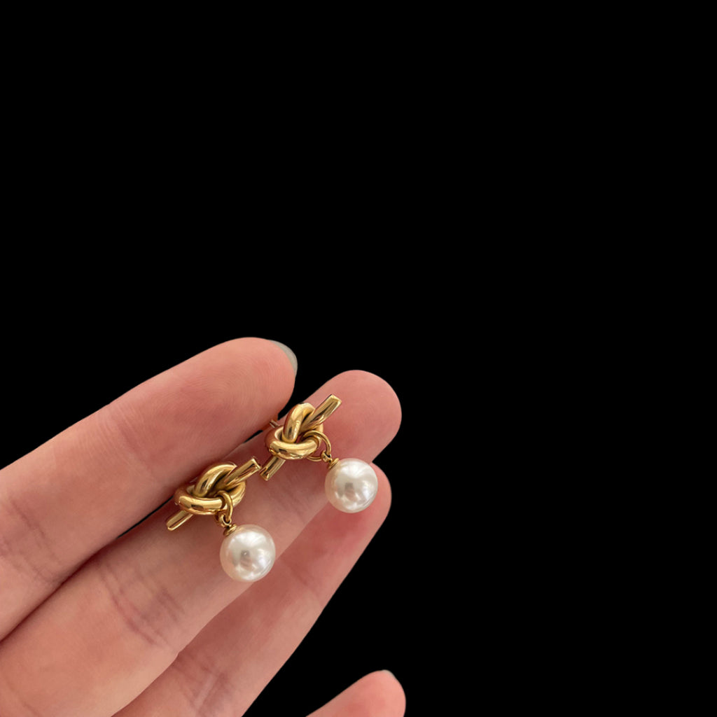 Ari Earrings