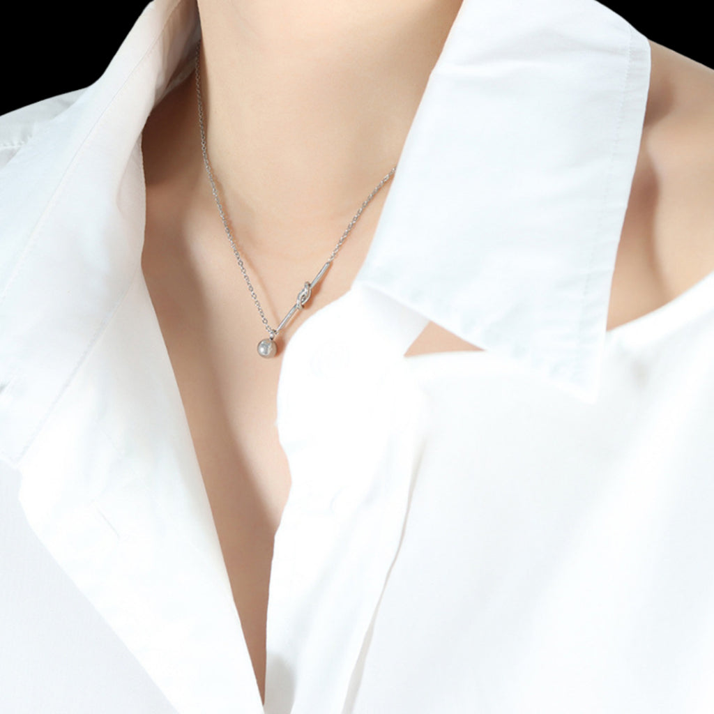 Bond Necklace