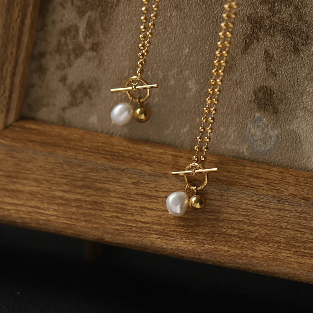 Poise Necklace