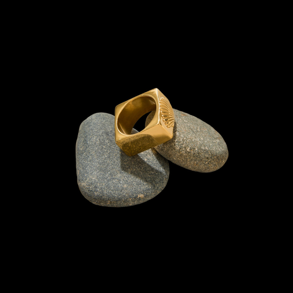 Gleam Ring