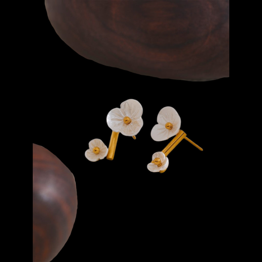 Akako Earrings