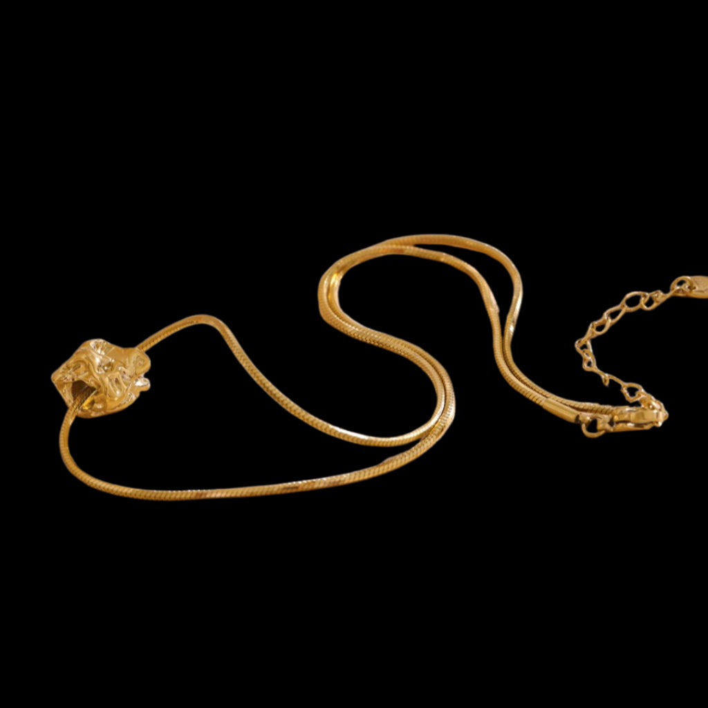 Petals Necklace
