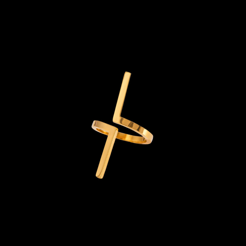 Fang Ring