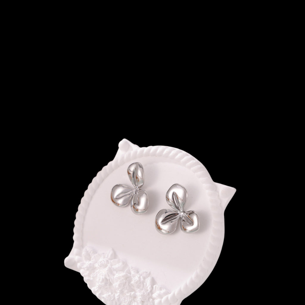 Avila Necklace