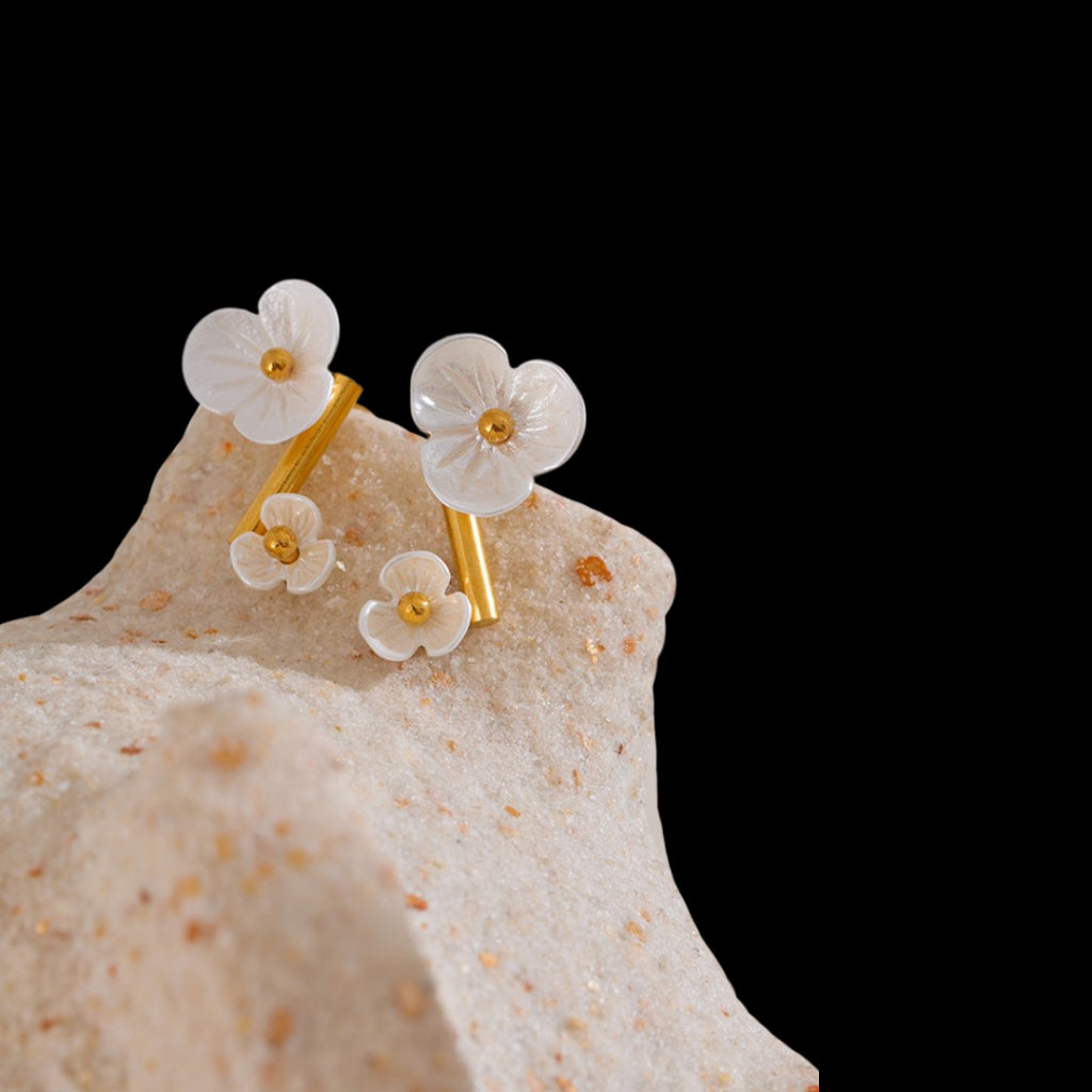 Akako Earrings