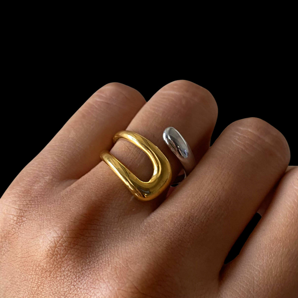 Curva Ring