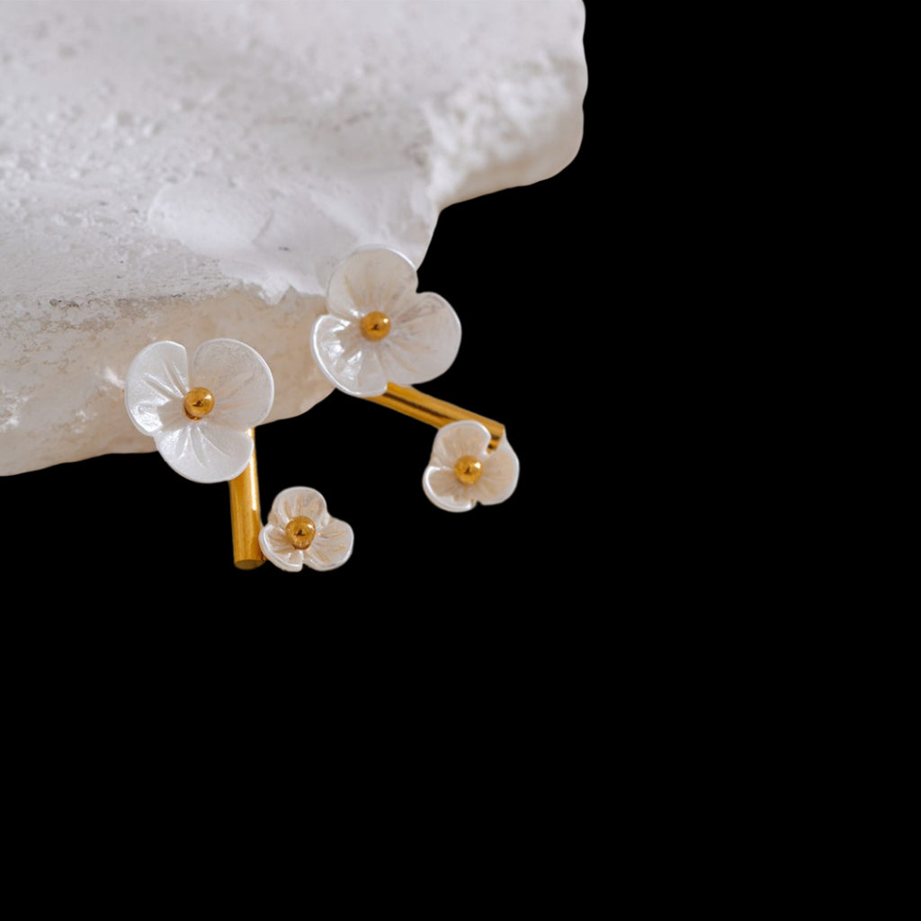 Akako Earrings