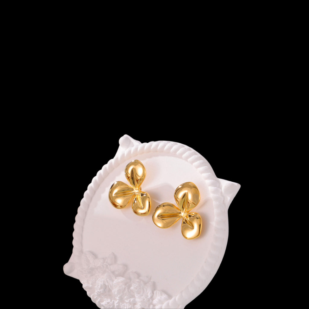 Avila Necklace