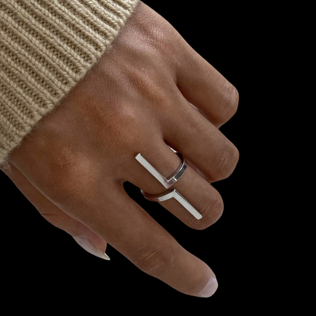 Fang Ring