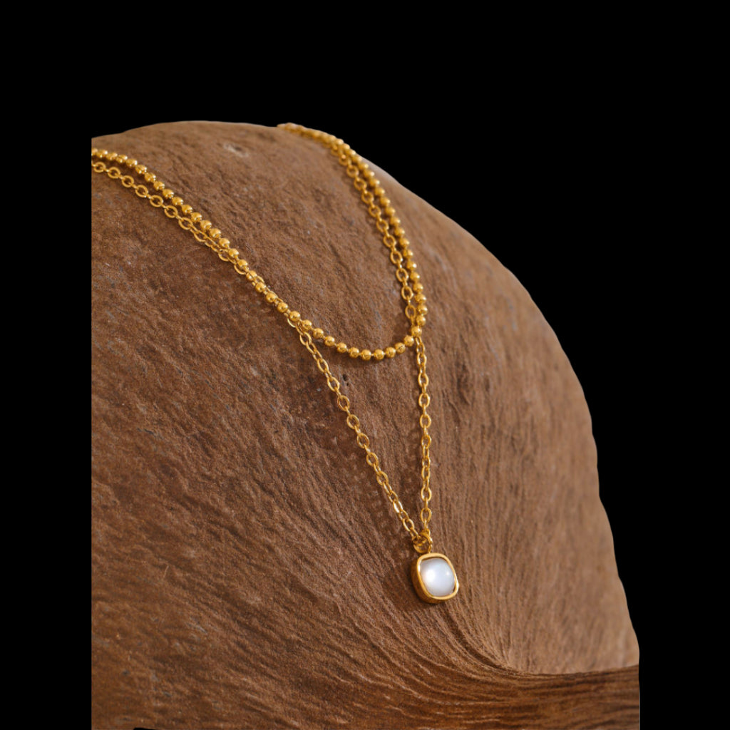 Kare Necklace