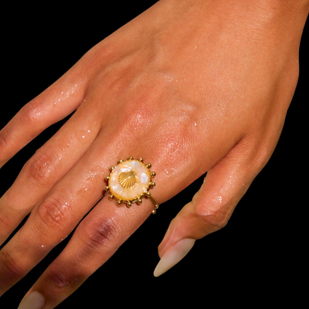 Anna Ring
