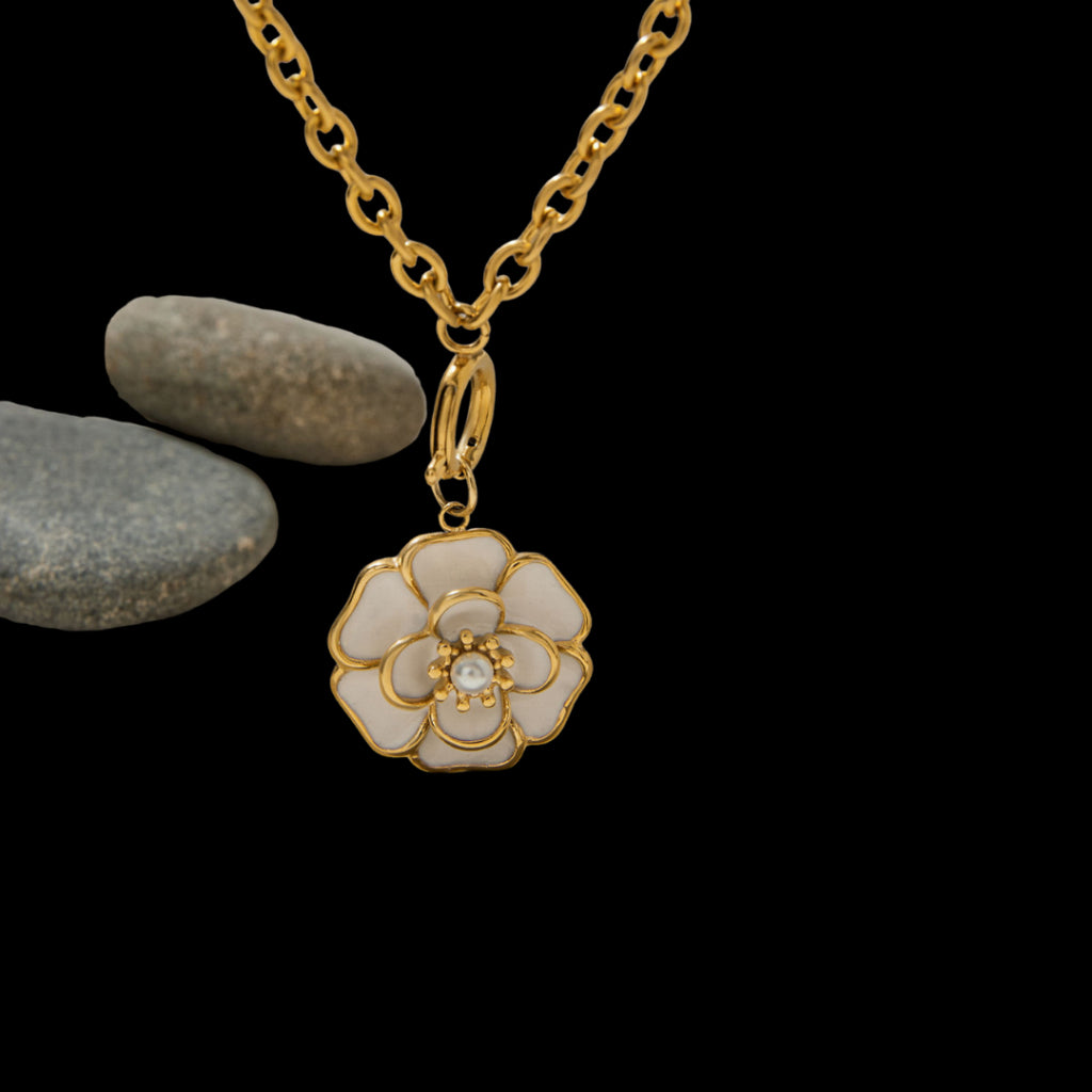 Flos Necklace