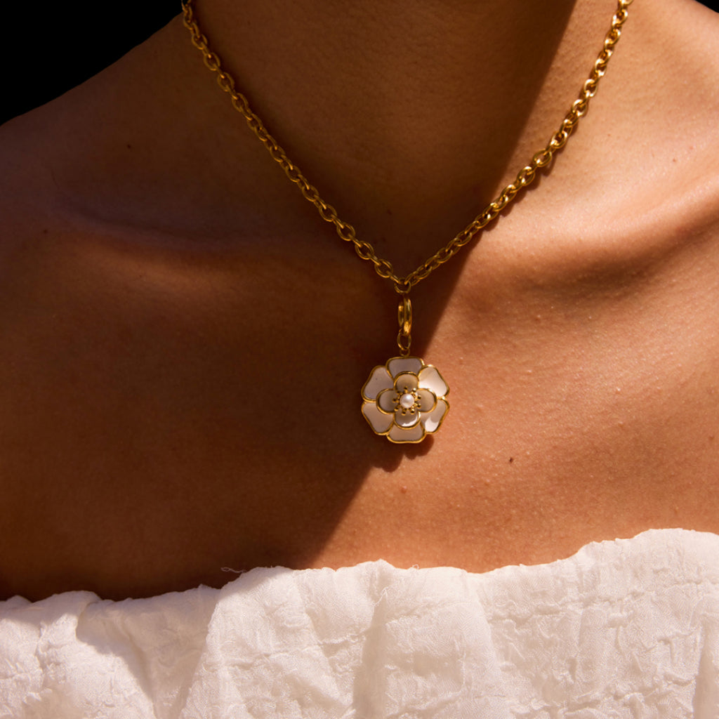 Flos Necklace