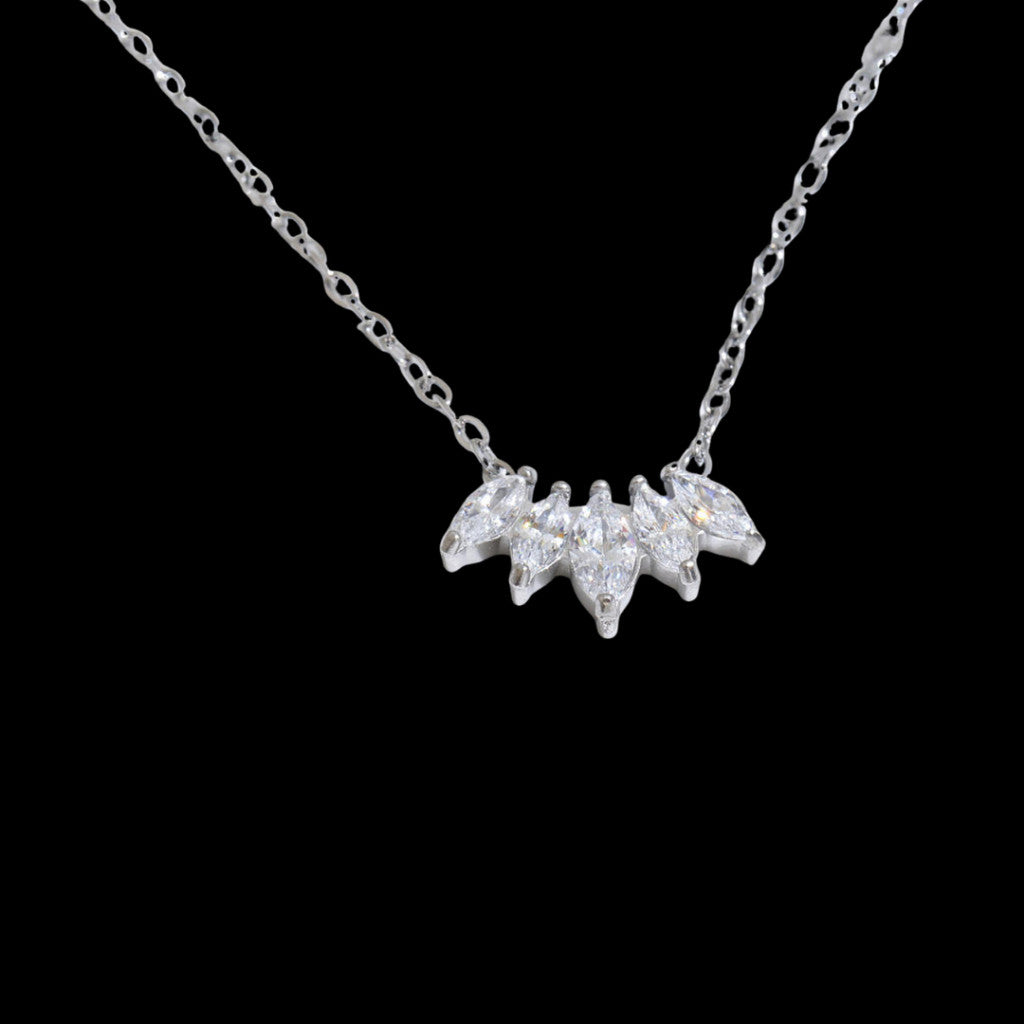 Kyo Necklace