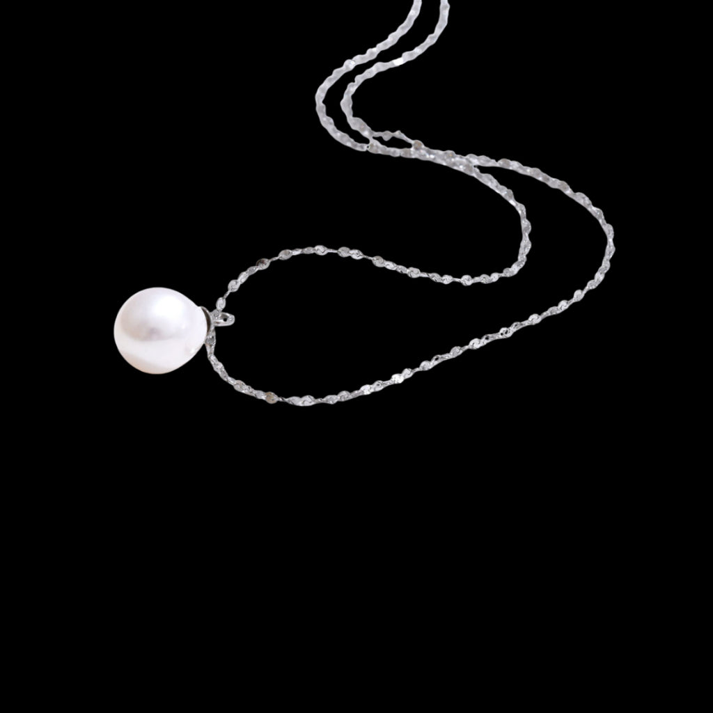 Momi Necklace