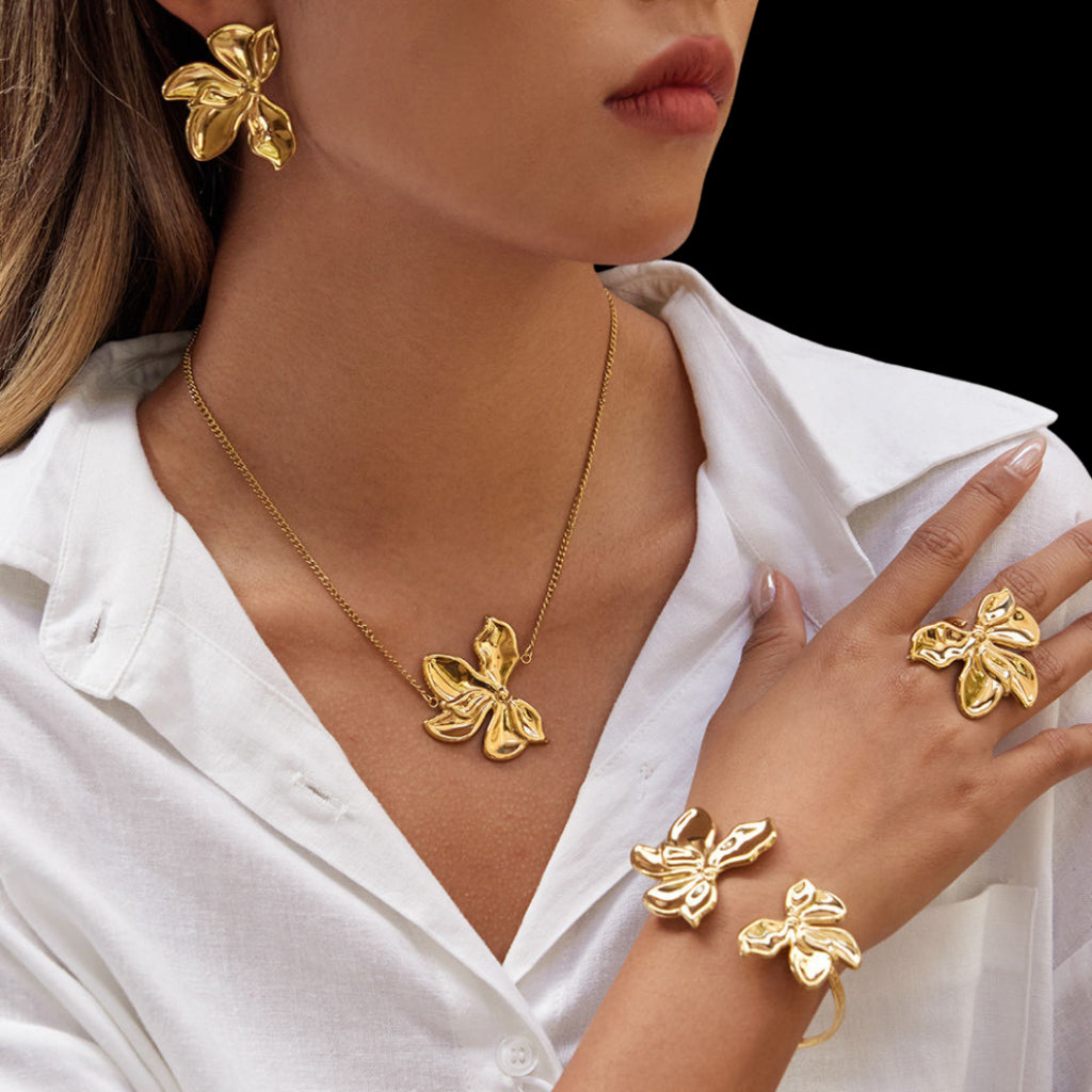 Rosy Necklace