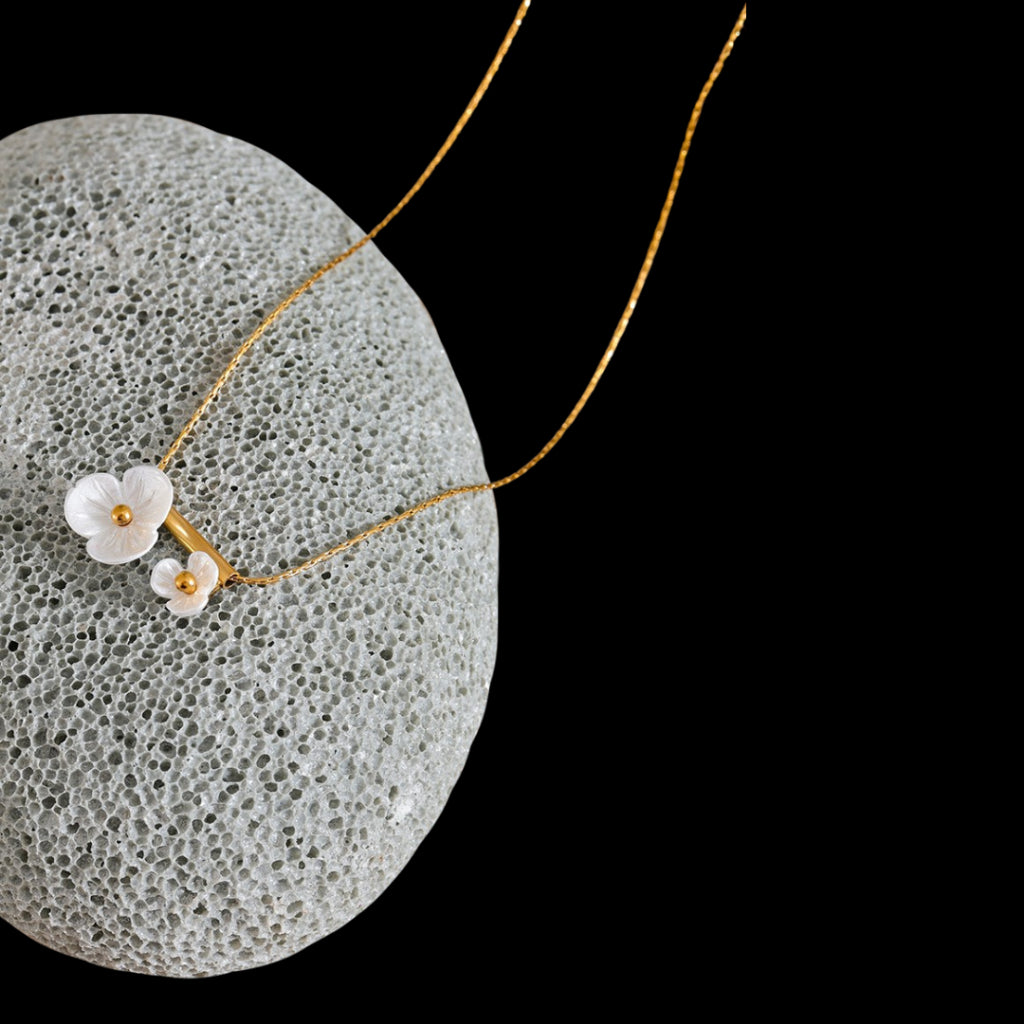 Akako Necklace