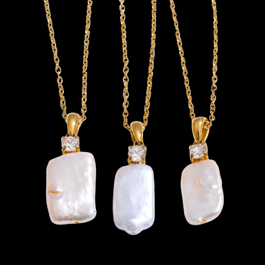Bowly Necklace