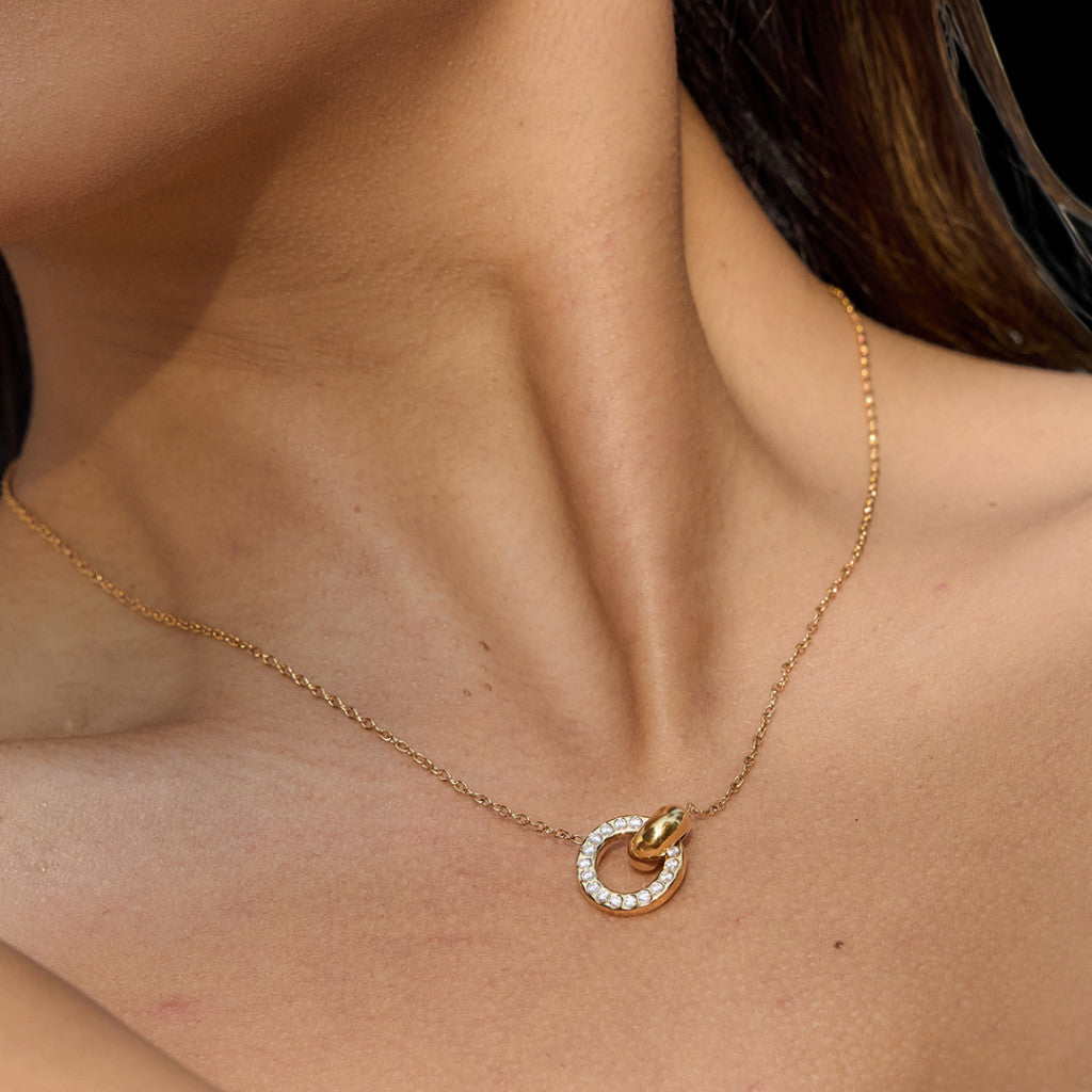 Aera Necklace