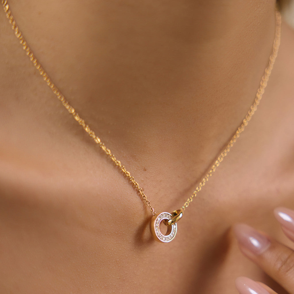 Aera Necklace